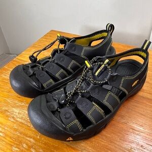 Keen Big Kids Newport H2 Nubuck Hybrid Sandals Waterproof Unisex